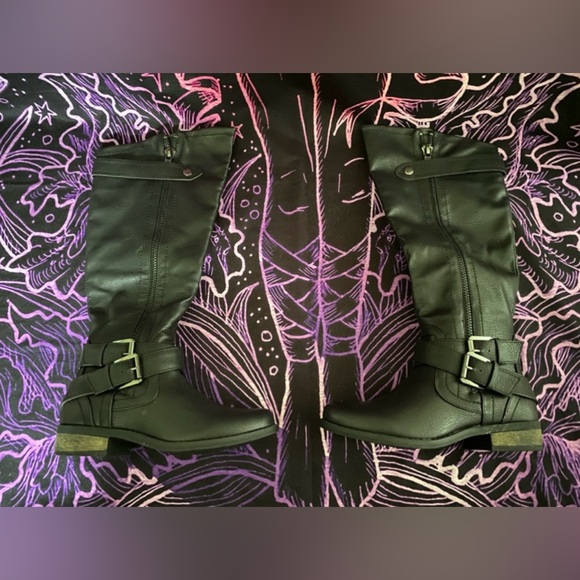 EUC Rampage Black Hansel Zipper and Buckle Knee-High Riding Boot Size 5 - Picture 1 of 5